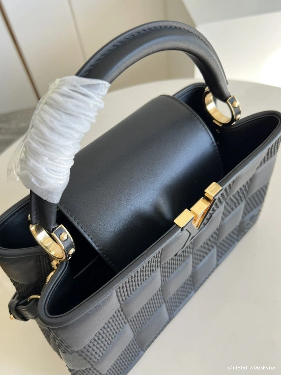 Official oldcobbler CAPUCINES VUITTON LOUIS MM 0722